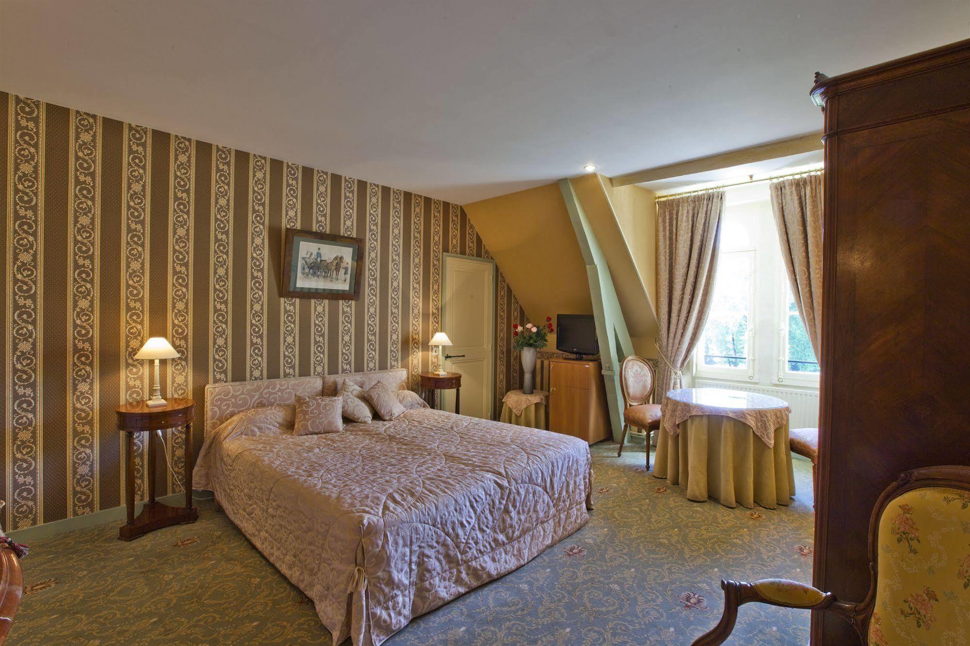 Chateau De La Verie ชาลองส์ ภายนอก รูปภาพ